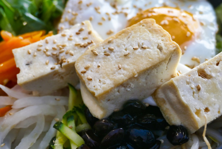 Czy tofu może dobrze zastąpić twaróg? AnMa Centrum Dietetyki